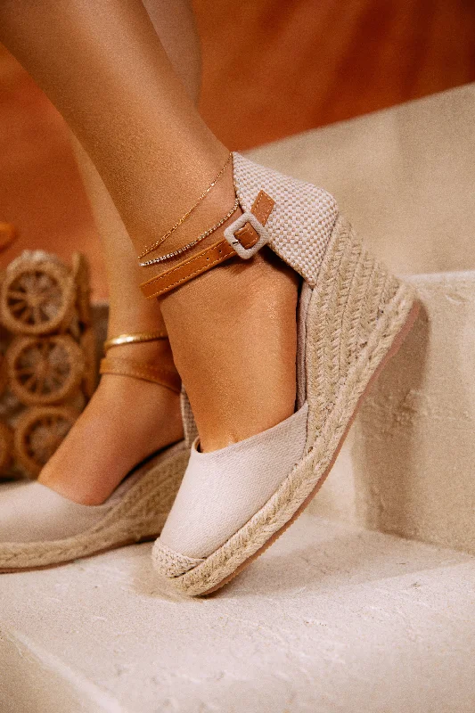 Golden Hour Espadrille Platform Wedges - Nude